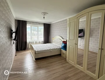 3-комнатная квартира, этаж 4 из 5, 66 м², На длительный срок, миниатюра 7