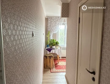 3-комнатная квартира, этаж 4 из 5, 66 м², На длительный срок, миниатюра 10