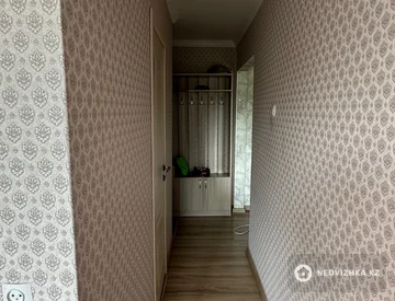 3-комнатная квартира, этаж 4 из 5, 66 м², На длительный срок, миниатюра 11