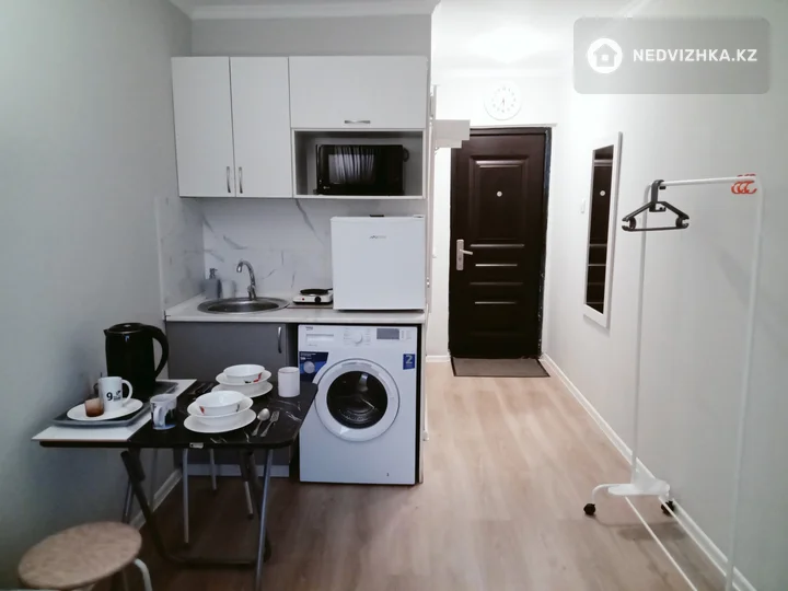 1-комнатная квартира, этаж 4 из 4, 14 м²
