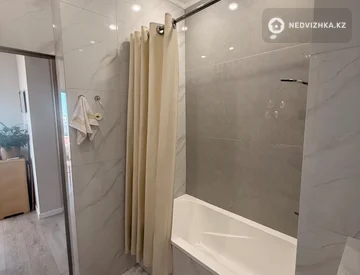 2-комнатная квартира, этаж 16 из 16, 58 м², миниатюра 11