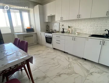 3-комнатная квартира, этаж 9 из 9, 89 м², миниатюра 1