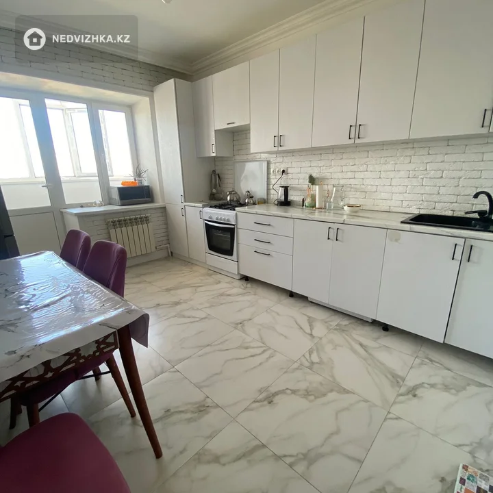3-комнатная квартира, этаж 9 из 9, 89 м²