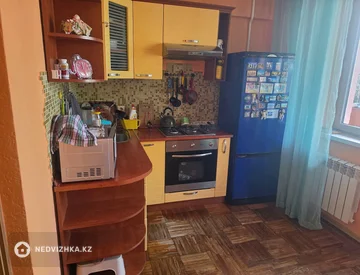 2-комнатная квартира, этаж 3 из 5, 55 м², На длительный срок, миниатюра 1