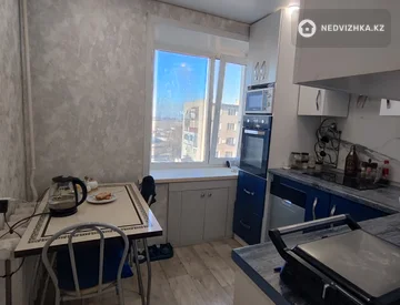 4-комнатная квартира, этаж 4 из 5, 63 м², миниатюра 4