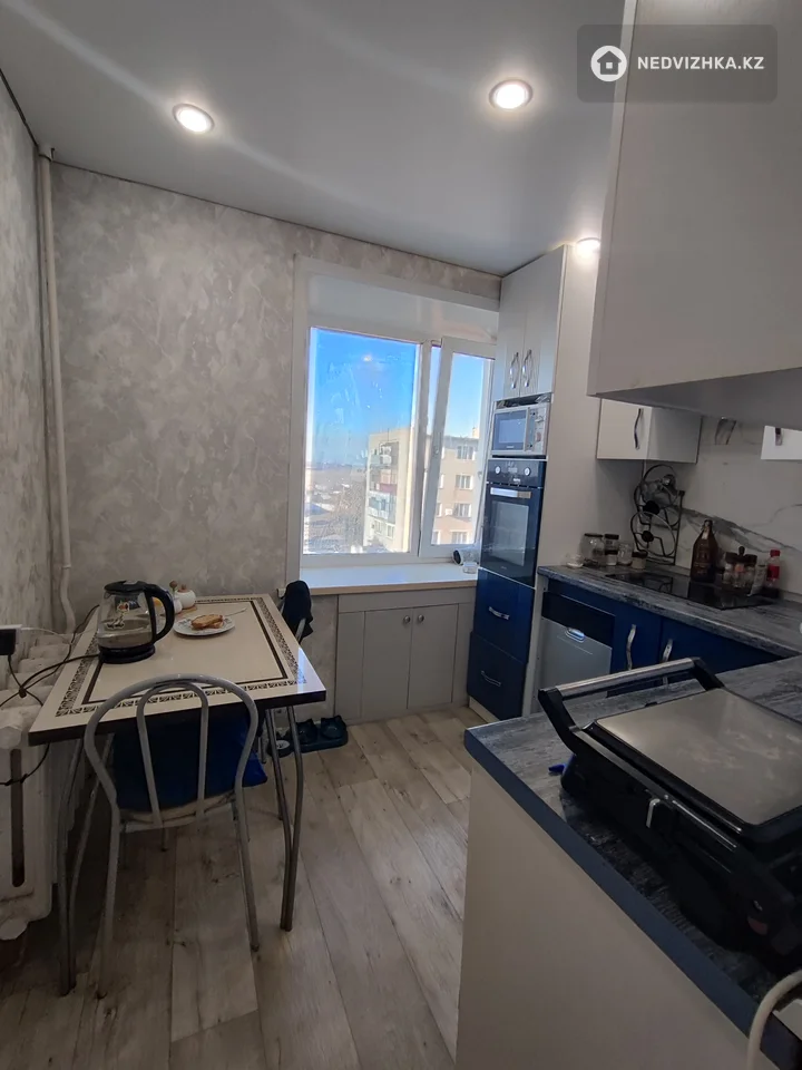 4-комнатная квартира, этаж 4 из 5, 63 м², фотография 4