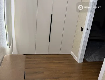 1-комнатная квартира, этаж 2 из 12, 45 м², На длительный срок, миниатюра 7