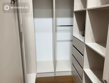 1-комнатная квартира, этаж 2 из 12, 45 м², На длительный срок, миниатюра 9