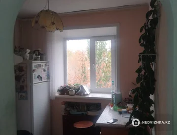 1-комнатная квартира, этаж 3 из 5, 38 м², миниатюра 2