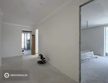 6-комнатная квартира, этаж 2 из 3, 370 м², миниатюра 5