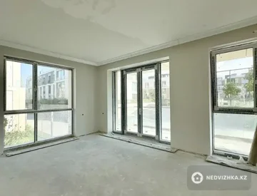 6-комнатная квартира, этаж 2 из 3, 370 м², миниатюра 6