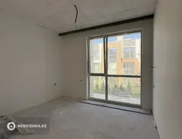 6-комнатная квартира, этаж 2 из 3, 370 м², миниатюра 9