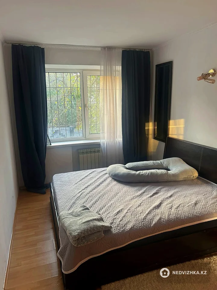 1-комнатная квартира, этаж 2 из 4, 50 м², На длительный срок, фотография 2