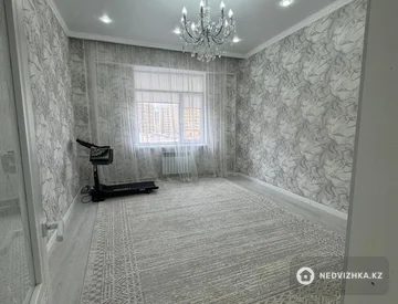 3-комнатная квартира, этаж 7 из 10, 110 м², миниатюра 1