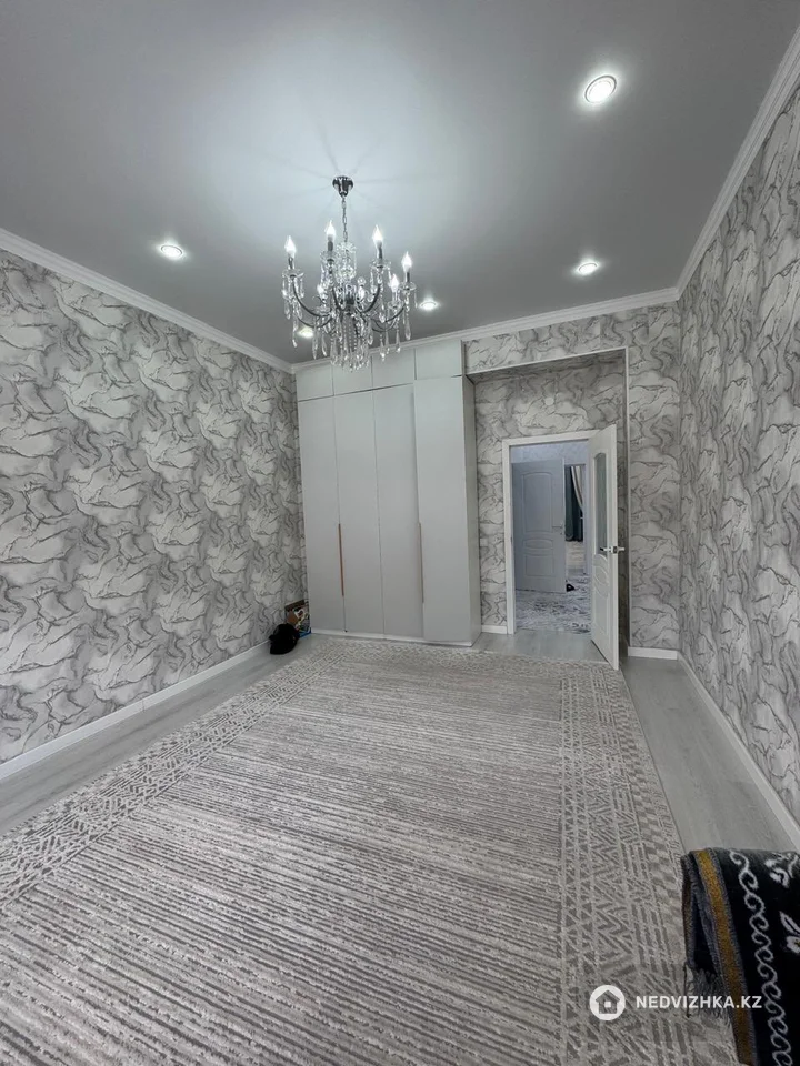 3-комнатная квартира, этаж 7 из 10, 110 м², фотография 3