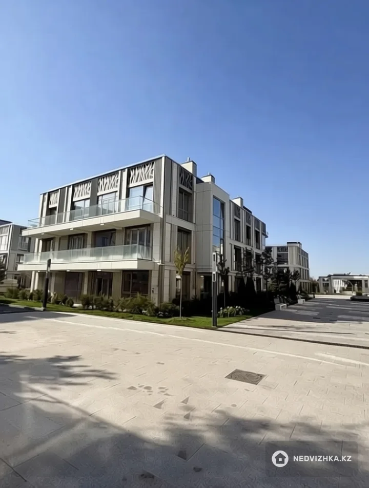 2-комнатная квартира, этаж 1 из 3, 75 м², фотография 2