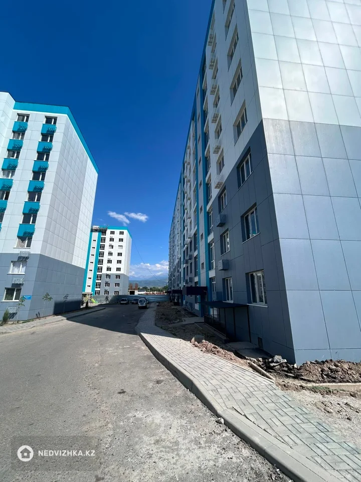 1-комнатная квартира, этаж 4 из 9, 47 м², фотография 3