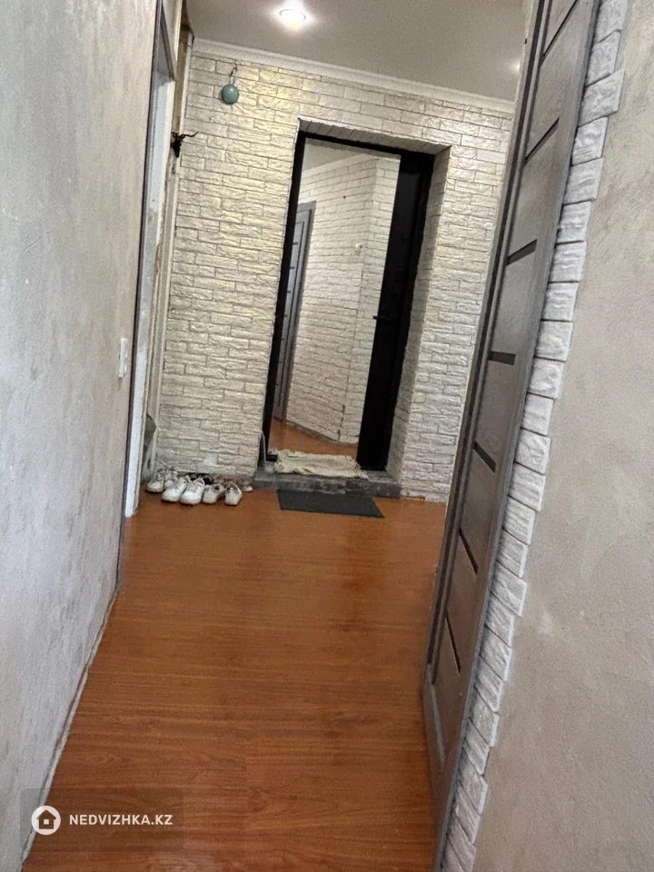 2-комнатная квартира, этаж 2 из 5, 44 м², фотография 2