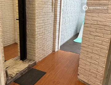 2-комнатная квартира, этаж 2 из 5, 44 м², миниатюра 3