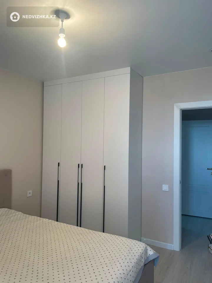 2-комнатная квартира, этаж 1 из 12, 42 м², фотография 2