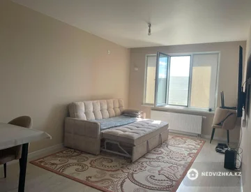 2-комнатная квартира, этаж 1 из 12, 42 м², миниатюра 5