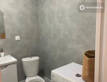 2-комнатная квартира, этаж 1 из 12, 42 м², миниатюра 6