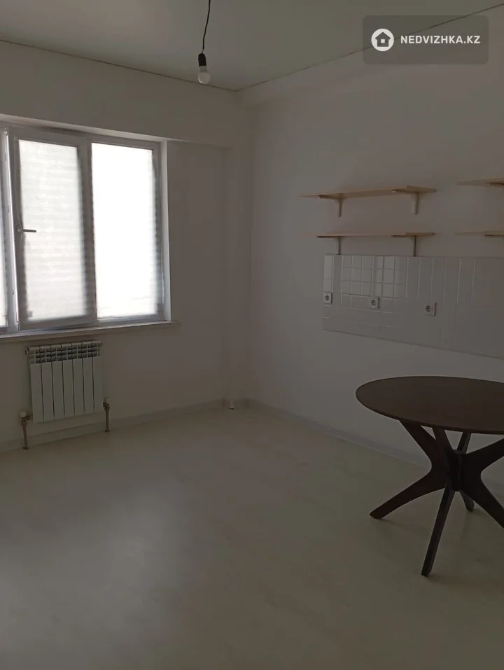 1-комнатная квартира, этаж 2 из 3, 38 м²