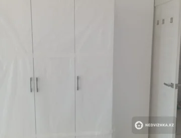 1-комнатная квартира, этаж 2 из 3, 38 м², миниатюра 4