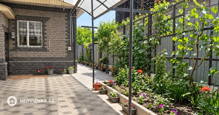 4-комнатная квартира, этаж 1 из 1, 120 м², фотография 5