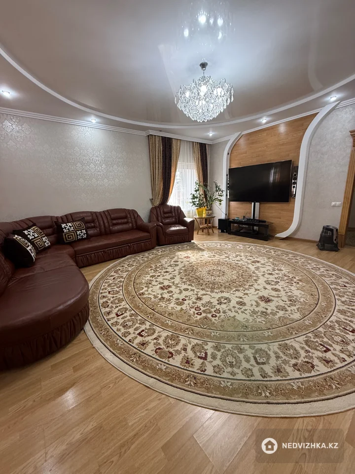 7-комнатный дом, 10 соток, 277 м², фотография 5