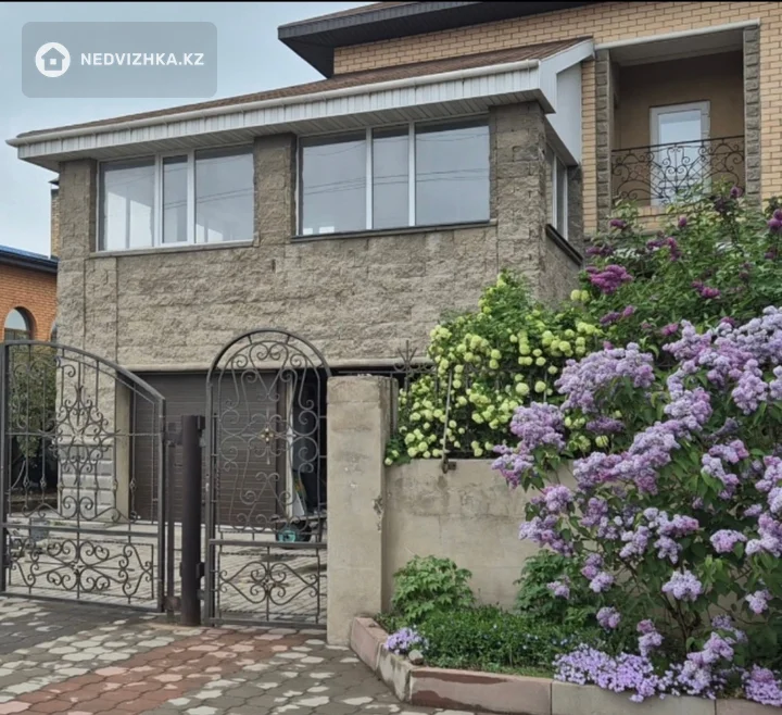5-комнатный дом, 10 соток, 359 м², фотография 2