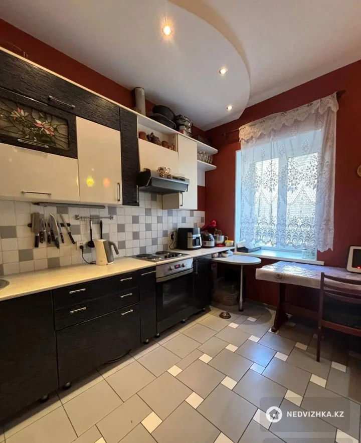 5-комнатный дом, 10 соток, 359 м², фотография 4