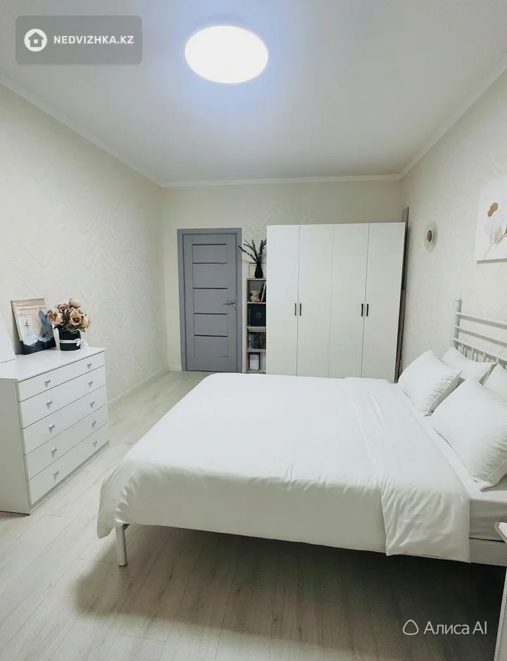3-комнатная квартира, этаж 9 из 9, 90 м², фотография 2