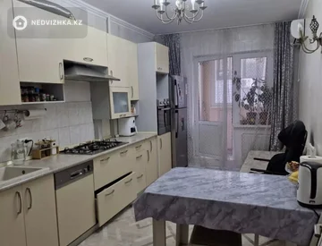 1-комнатная квартира, этаж 8 из 10, 50 м², миниатюра 2