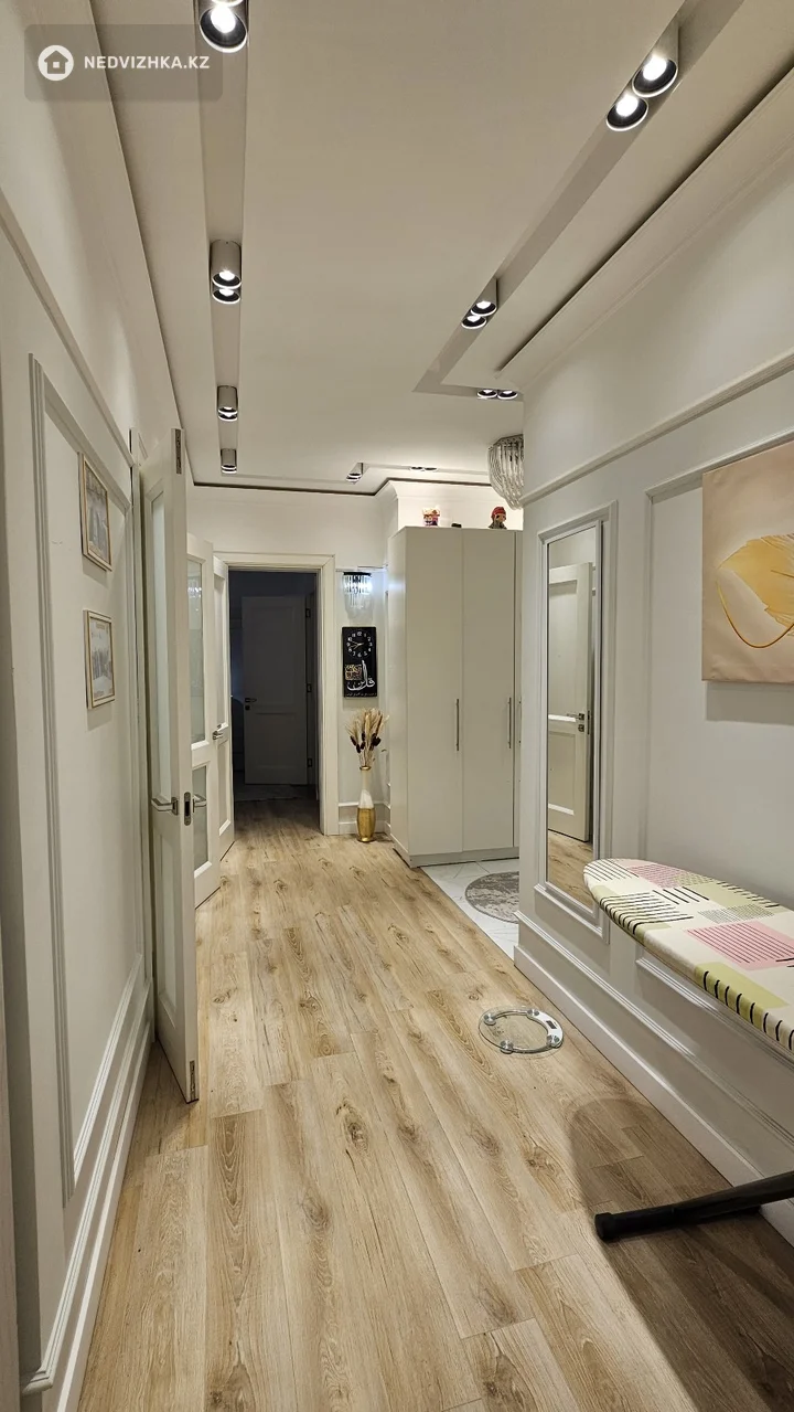 2-комнатная квартира, этаж 6 из 13, 82 м², фотография 2