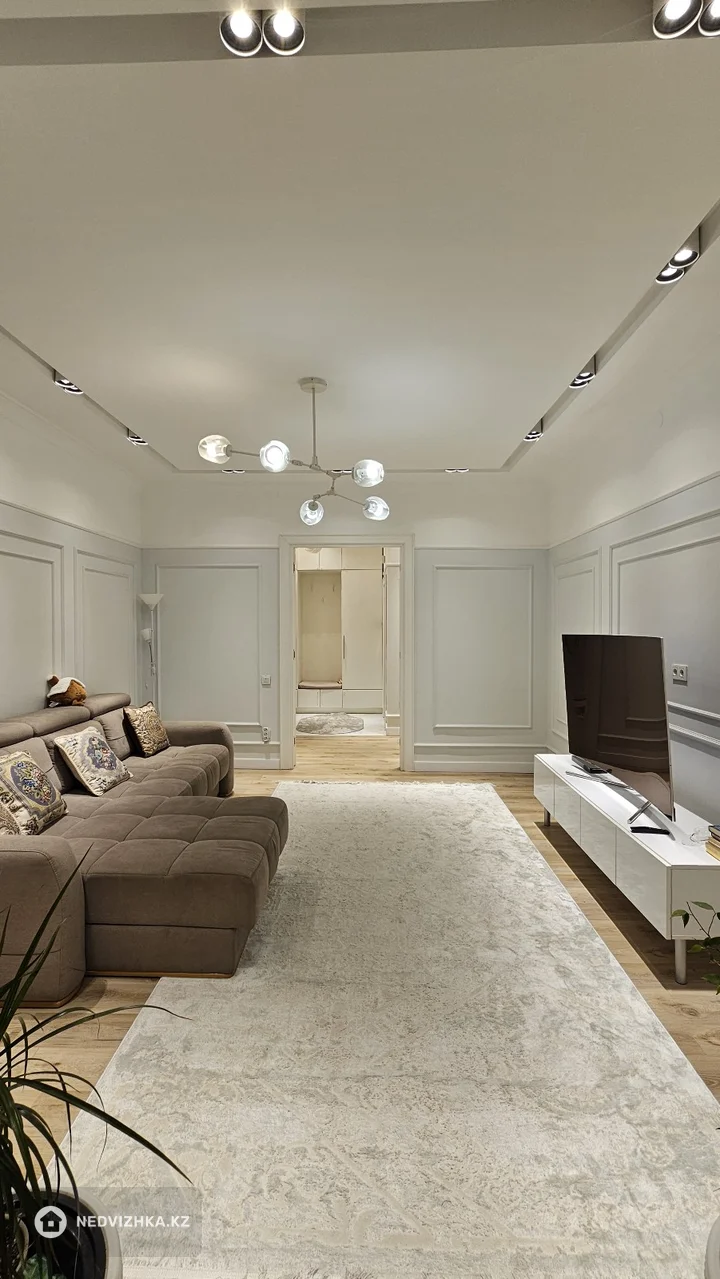 2-комнатная квартира, этаж 6 из 13, 82 м², фотография 3