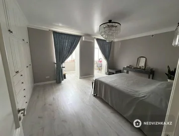4-комнатная квартира, этаж 1 из 5, 180 м², миниатюра 3
