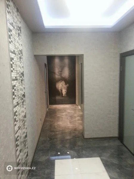 3-комнатная квартира, этаж 3 из 16, 120 м², фотография 3