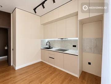 2-комнатная квартира, этаж 8 из 12, 66 м², миниатюра 10