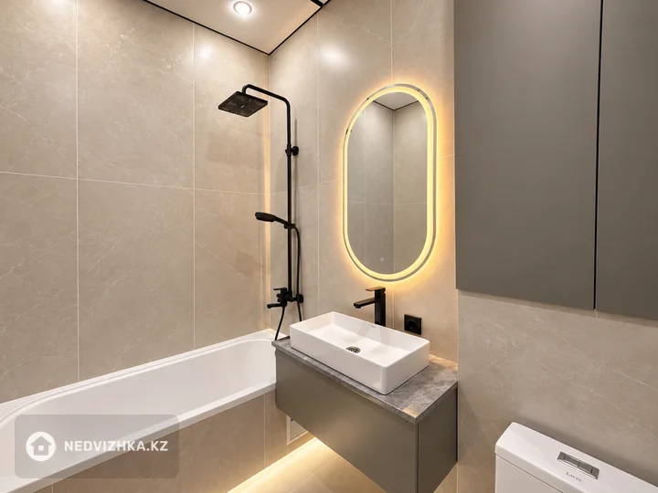 2-комнатная квартира, этаж 8 из 12, 66 м², фотография 4