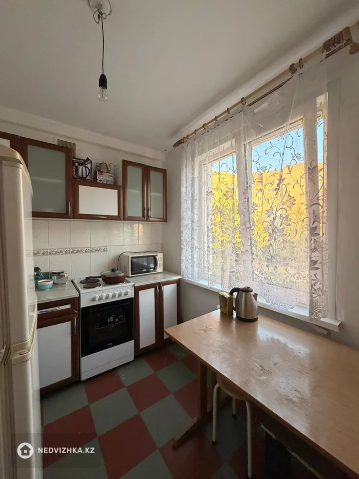 1-комнатная квартира, этаж 4 из 5, 40 м²