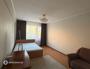1-комнатная квартира, этаж 4 из 5, 40 м², миниатюра 2