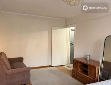 1-комнатная квартира, этаж 4 из 5, 40 м², миниатюра 3