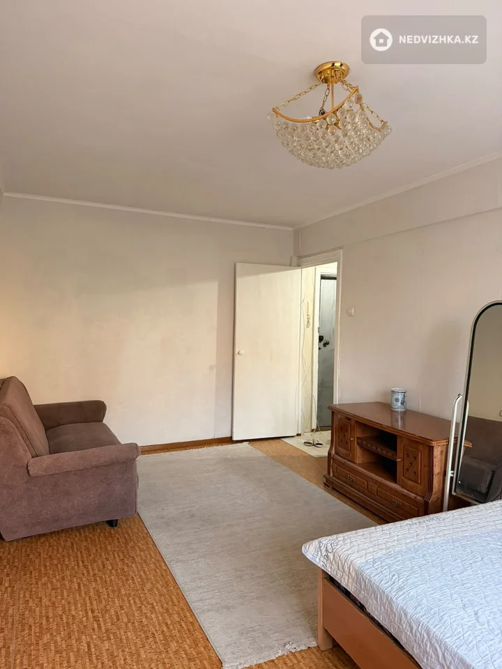 1-комнатная квартира, этаж 4 из 5, 40 м², фотография 3
