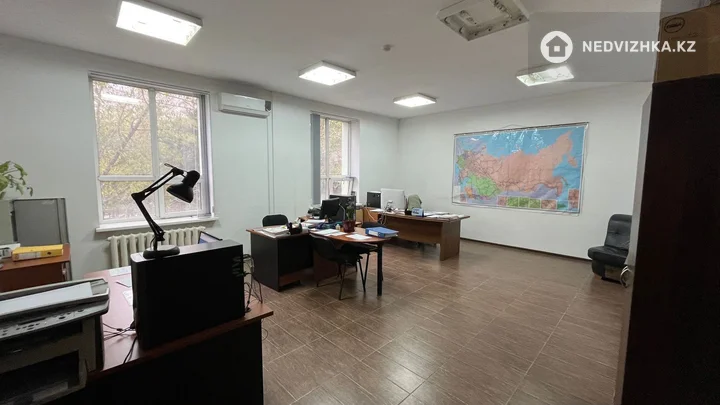 Офис, Салон и др., этаж 1 из 1, 170 м²