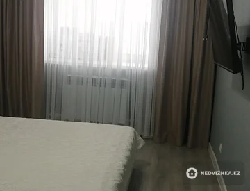 3-комнатная квартира, этаж 8 из 9, 86 м², миниатюра 1