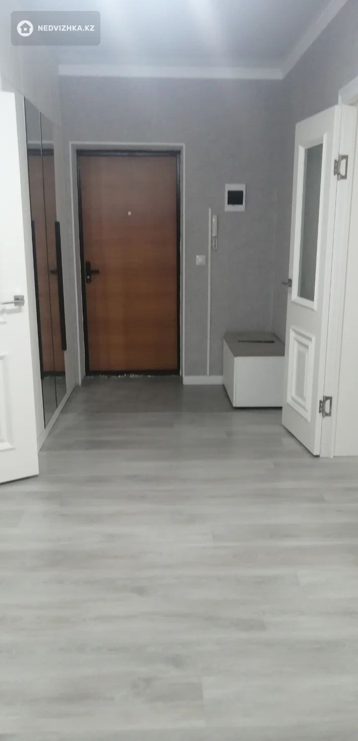 3-комнатная квартира, этаж 8 из 9, 86 м², фотография 5