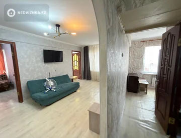 3-комнатная квартира, этаж 3 из 5, 50 м², миниатюра 1