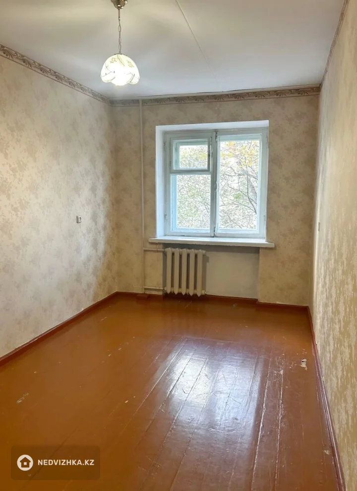 3-комнатная квартира, этаж 3 из 5, 61 м², фотография 4