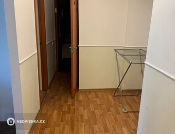 3-комнатная квартира, этаж 3 из 4, 63 м², миниатюра 2